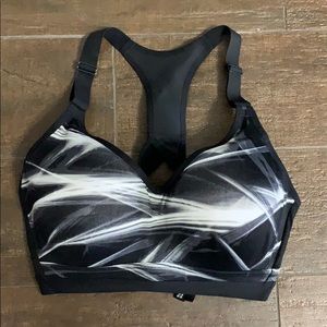Victoria Sport sports bra